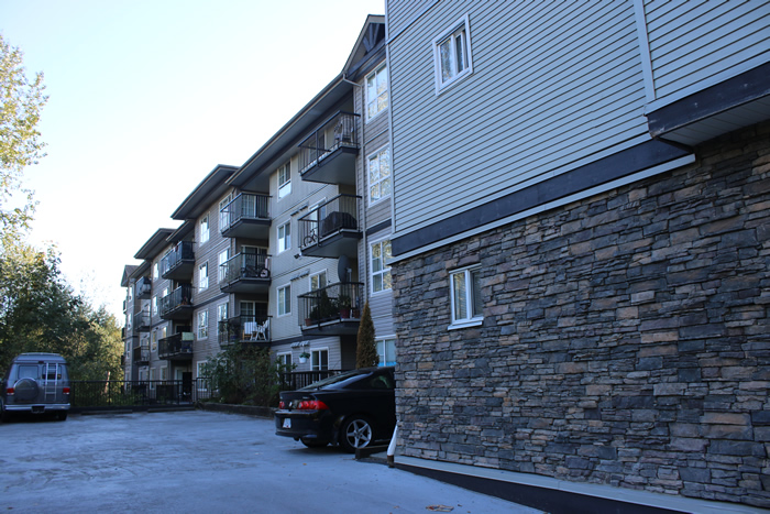 Creekside Apartments in Langley